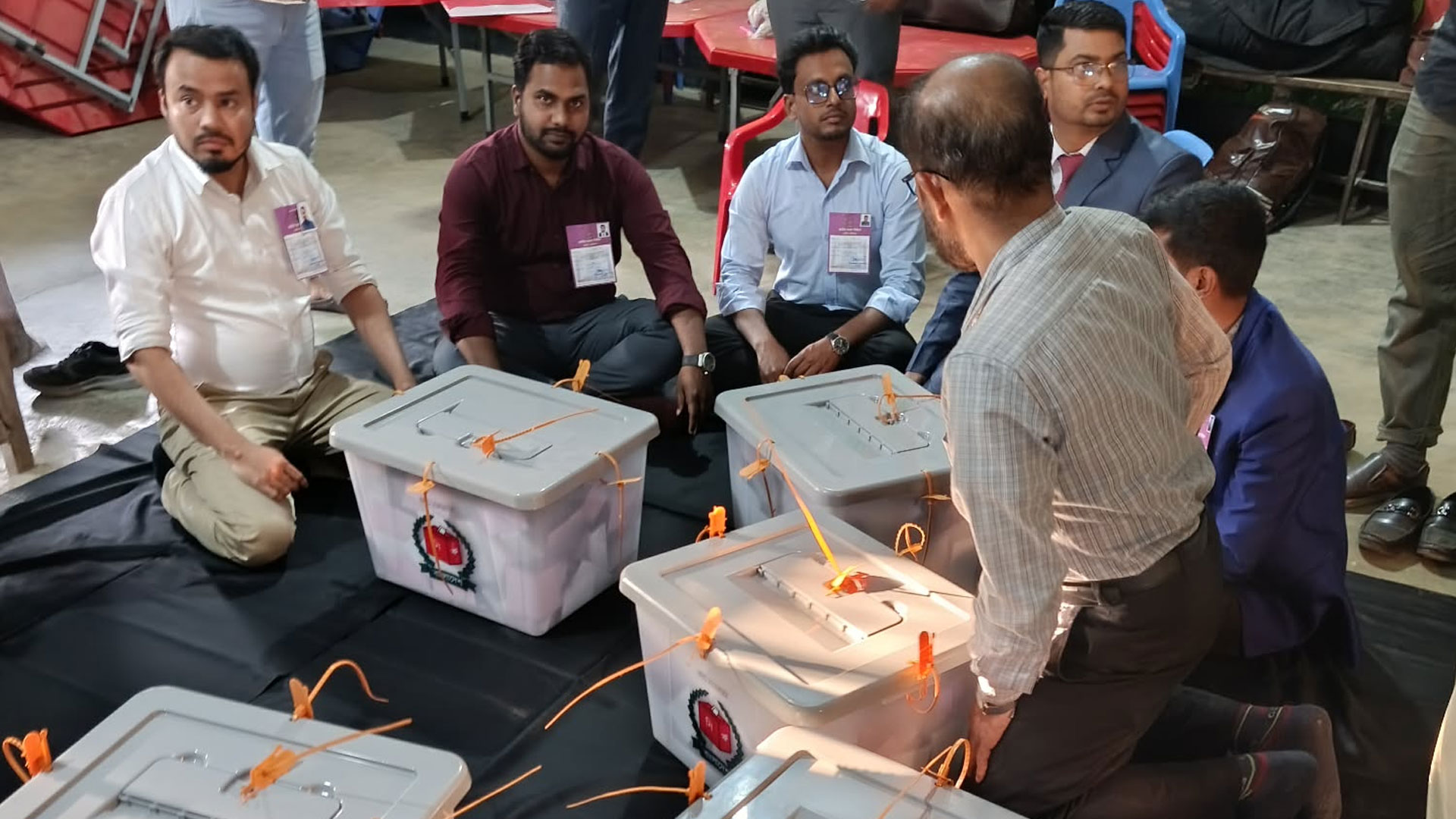 ভোটগ্রহণ শেষ, চলছে গণনা