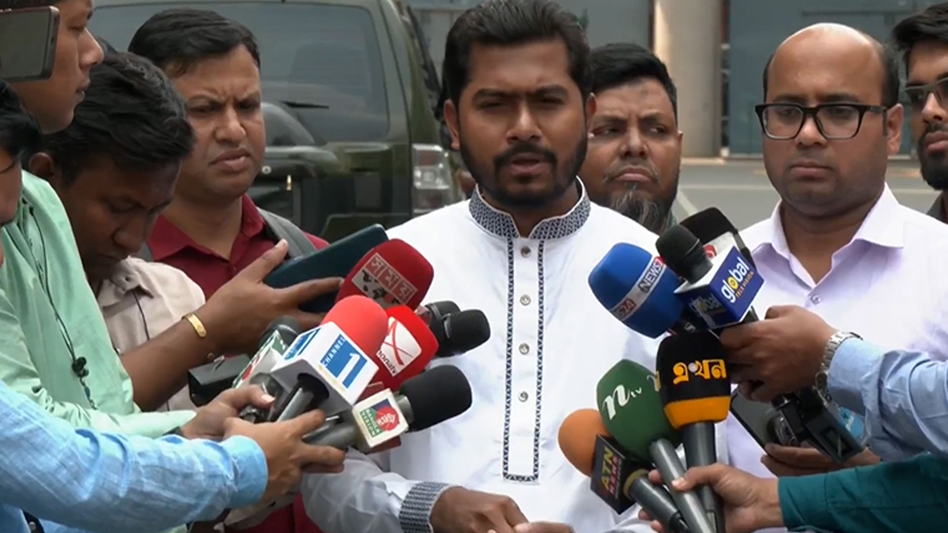 বিদেশে উচ্চশিক্ষায় ১০ লাখ টাকা ঋণ পাবেন শিক্ষার্থীরা: প্রবাসীকল্যাণ প্রতিমন্ত্রী