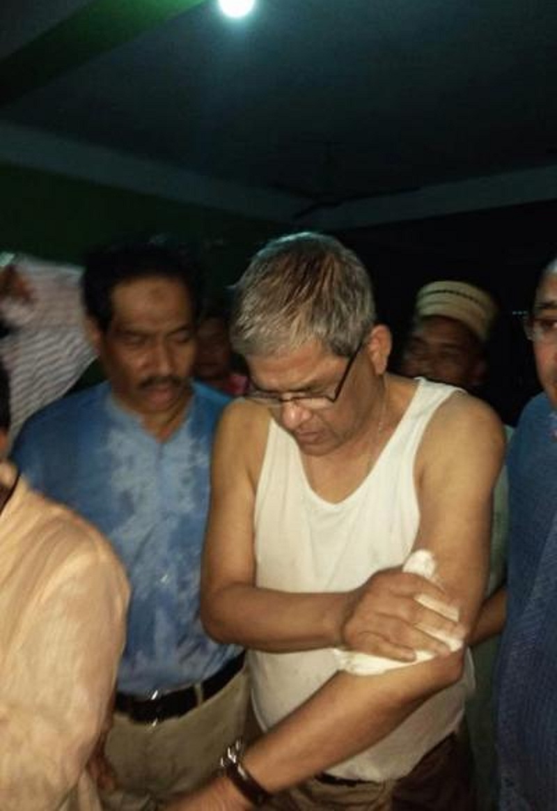 চট্টগ্রামে মির্জা ফখরুলের গাড়িবহরে হামলা