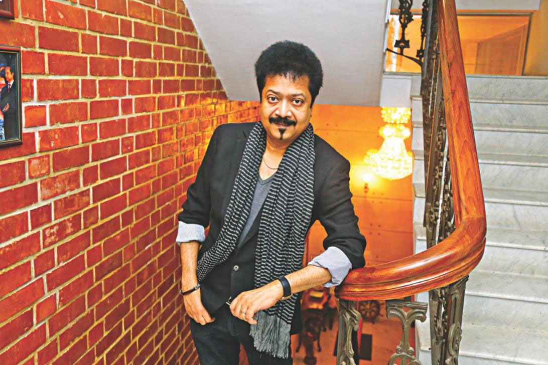 গান কনটেন্ট হলে পণ্য হয়ে যায়, শিল্প থাকে না: কুমার বিশ্বজিৎ