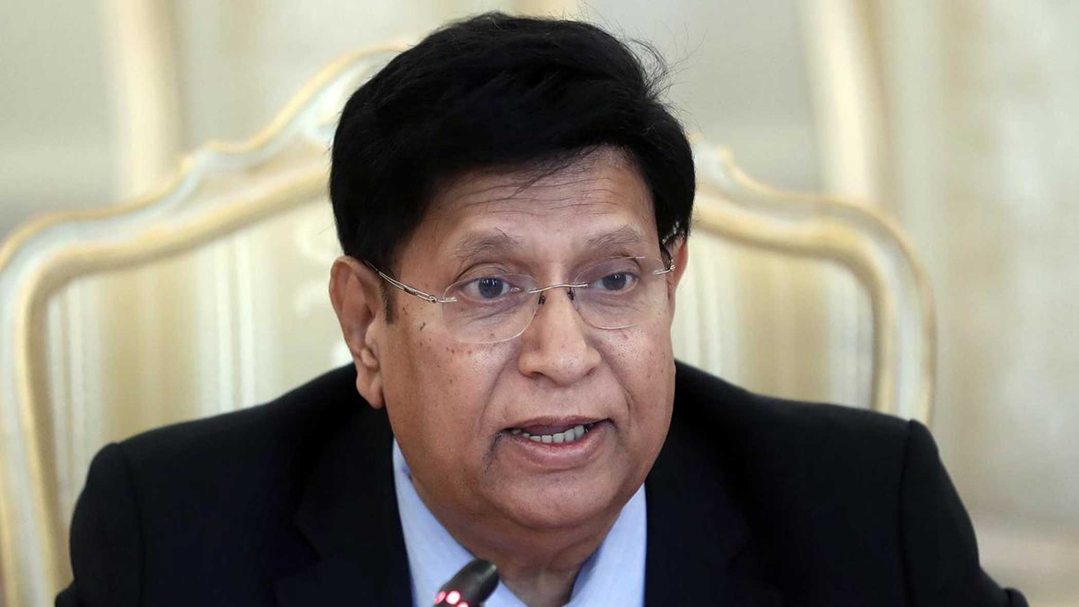 নিষেধাজ্ঞার ভয়ে রাশিয়া থেকে জ্বালানি তেল নিচ্ছি না: পররাষ্ট্রমন্ত্রী