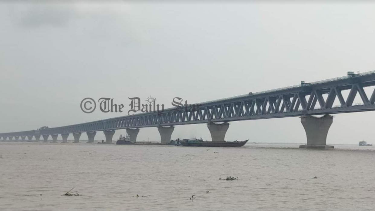 পদ্মাসেতুর জমি অধিগ্রহণে ঘুষ নেওয়ার অভিযোগ, সার্ভেয়ারকে বরখাস্তের সুপারিশ