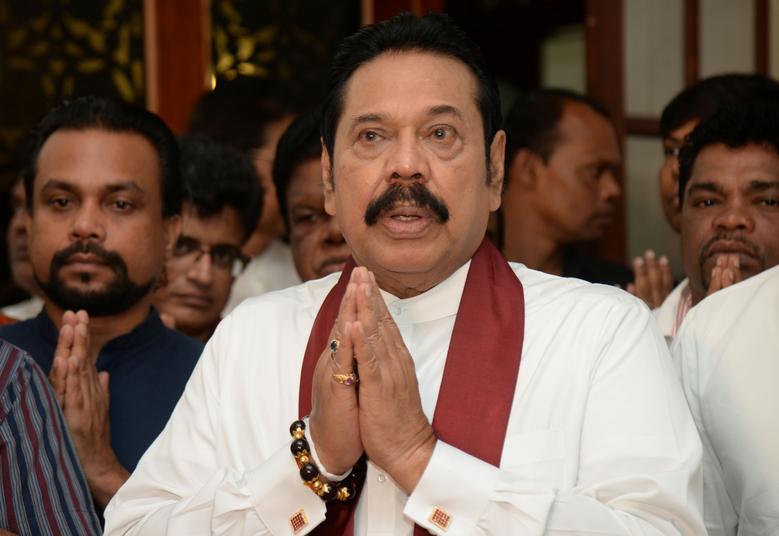 নৌঘাঁটিতে মাহিন্দার পরিবার, বিক্ষোভকারীদের ঘেরাও