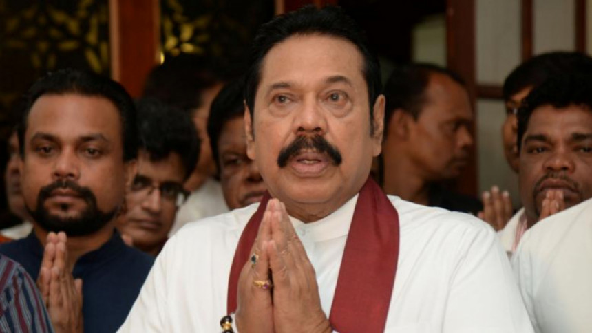 রাজাপাকসে ও তার ছেলের শ্রীলঙ্কা ত্যাগে নিষেধাজ্ঞা  