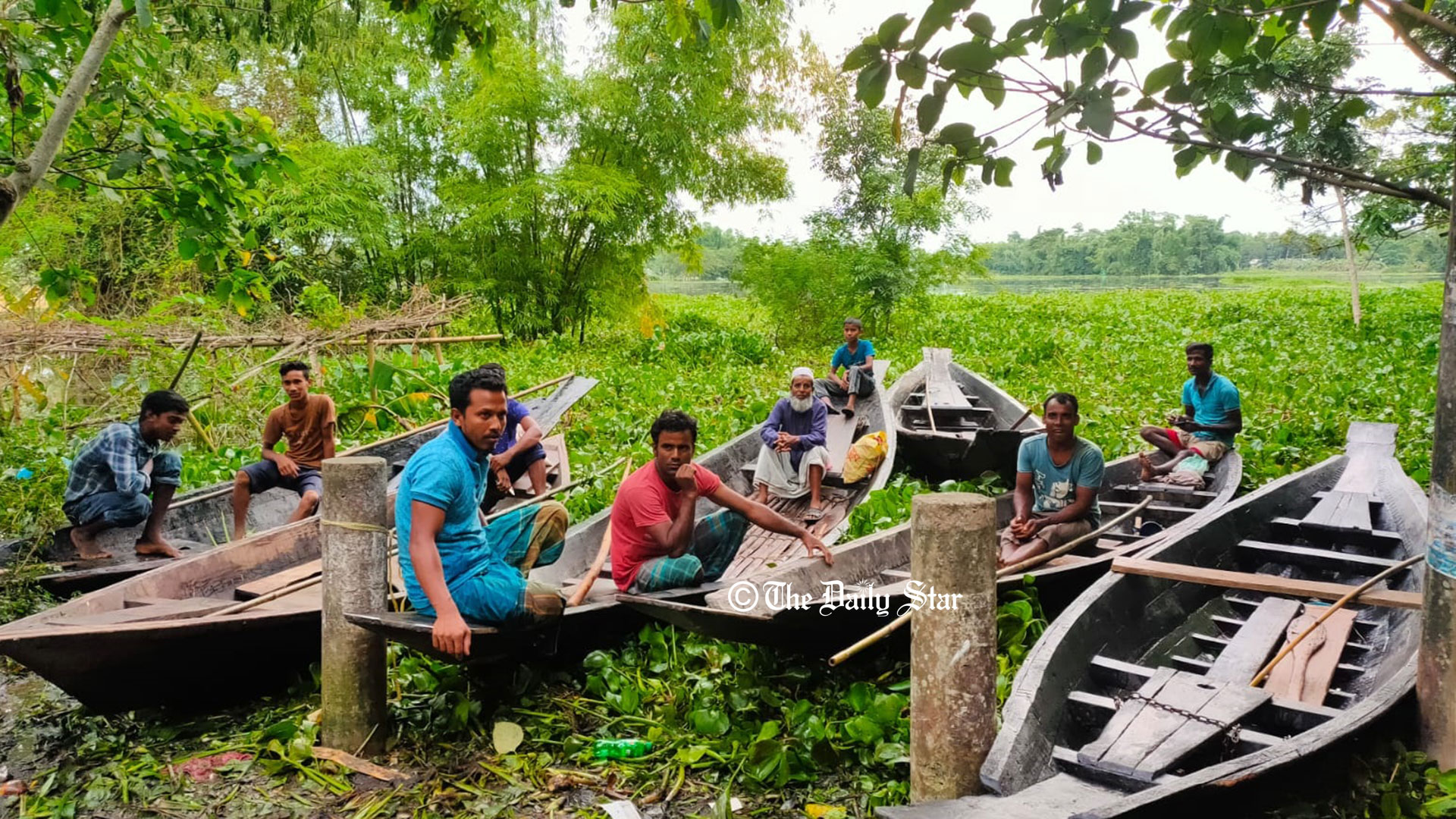 বন্যায় বদলে গেছে তাদের পেশা