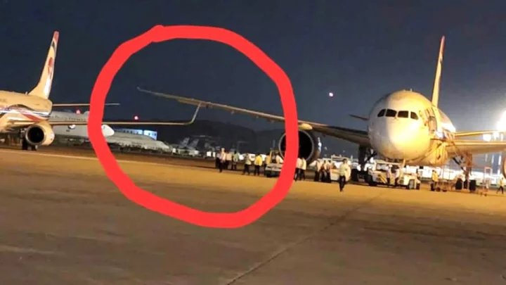 শাহজালালে বিমানের ২ উড়োজাহাজে ডানায় ডানায় ধাক্কা