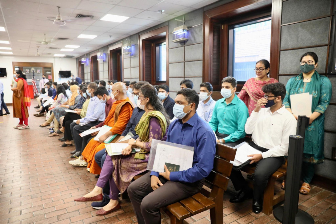 ‘সুপার ফ্রাইডেতে’ ৬০০ স্টুডেন্ট ভিসার সাক্ষাৎকার নিয়েছে যুক্তরাষ্ট্র দূতাবাস