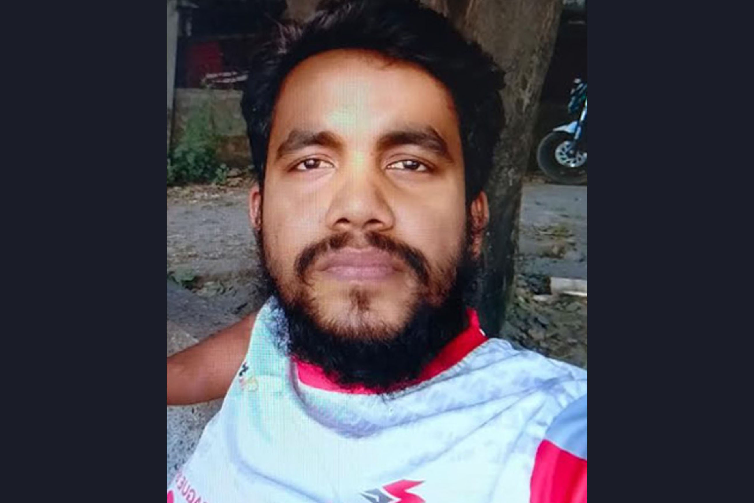 কুয়াকাটা সৈকতে গোসলে নেমে যুবক নিখোঁজ
