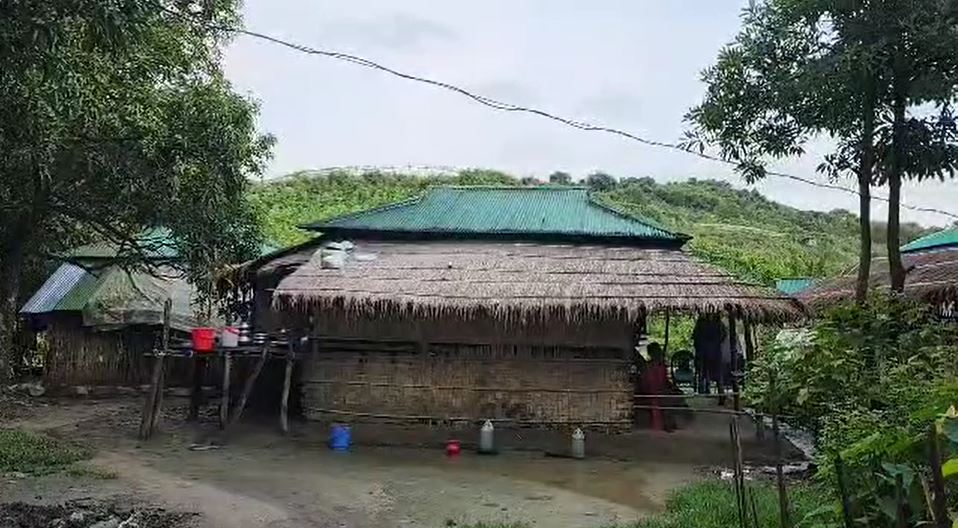 মিয়ানমারের ১৪ সীমান্তরক্ষী পালিয়ে বাংলাদেশে