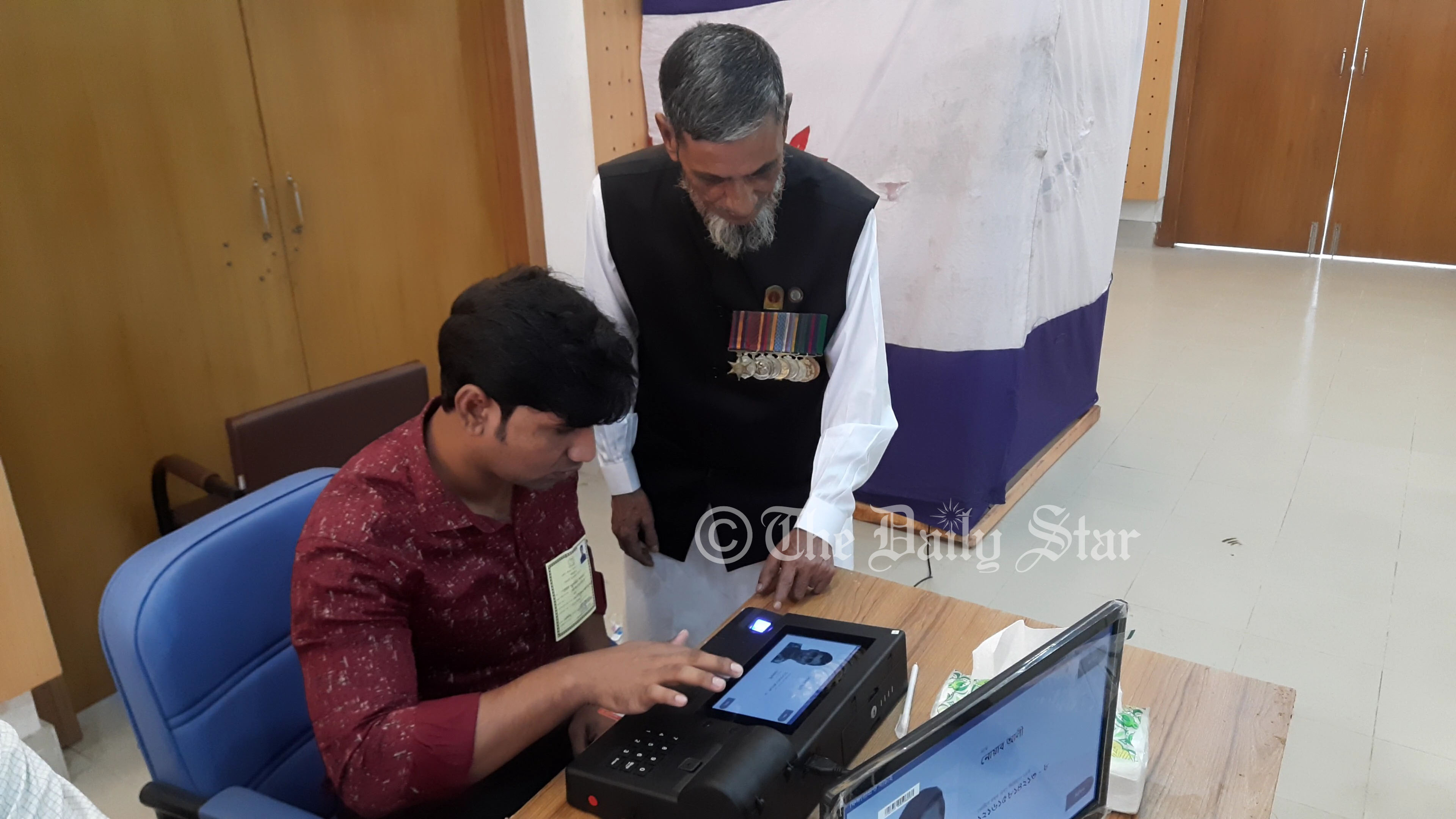 ব্রাহ্মণবাড়িয়ার ৯ উপজেলায় জেলা পরিষদ নির্বাচনের ভোটগ্রহণ চলছে