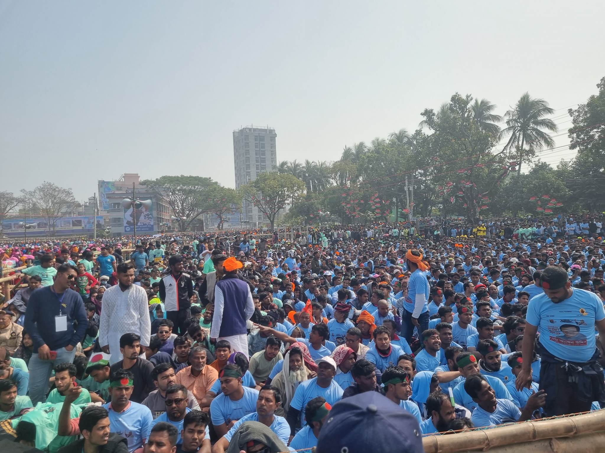 রাজশাহীতে প্রধানমন্ত্রীর জনসভাস্থল কানায় কানায় পূর্ণ
