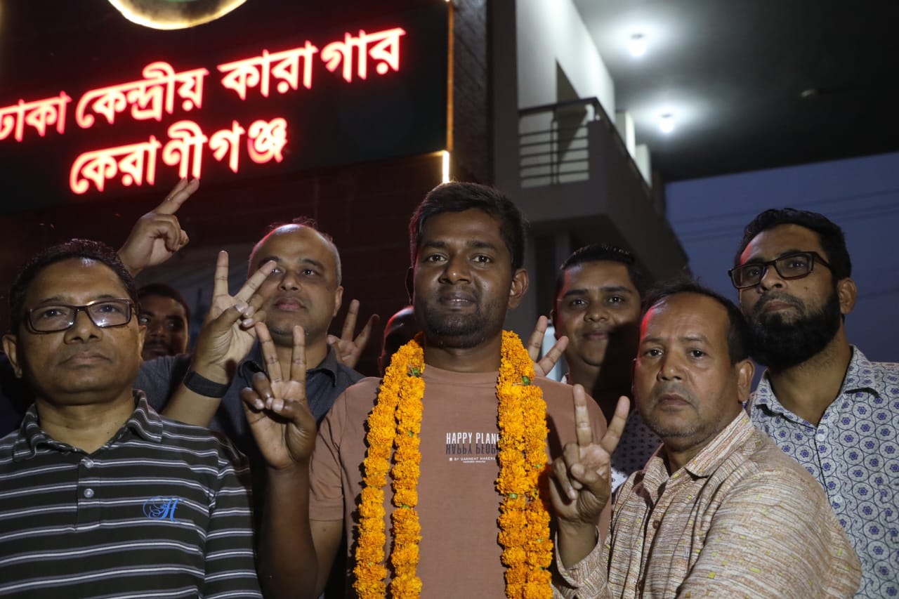 প্রথম আলোর সাংবাদিক শামসুজ্জামান কারামুক্ত