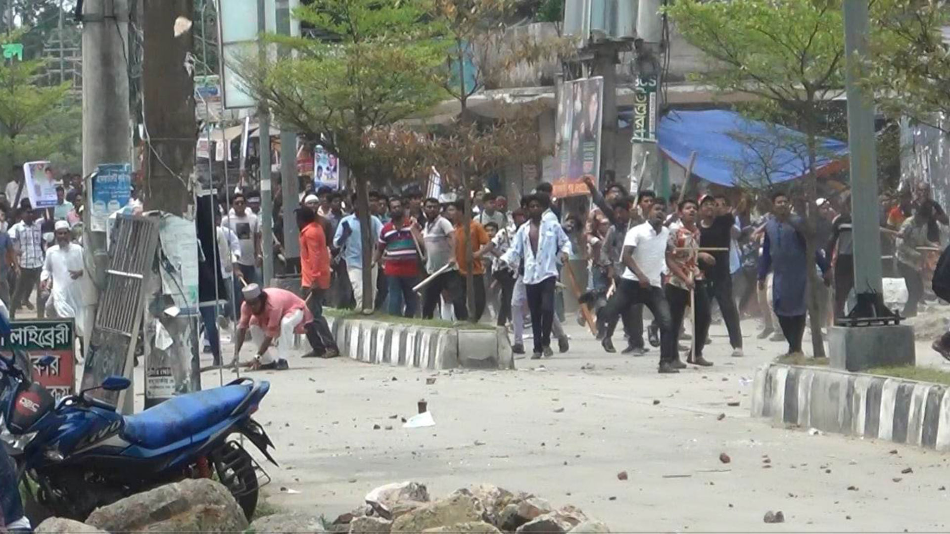 আওয়ামী লীগ-বিএনপির সংঘর্ষে আহত অন্তত ২৫