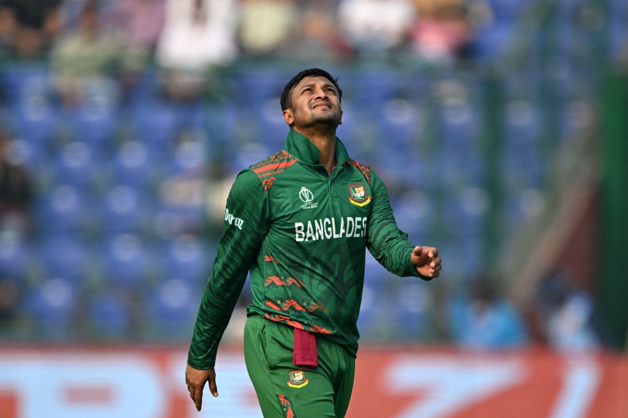 ৩ আসনে আ. লীগের মনোনয়ন ফরম কিনলেন সাকিব আল হাসান