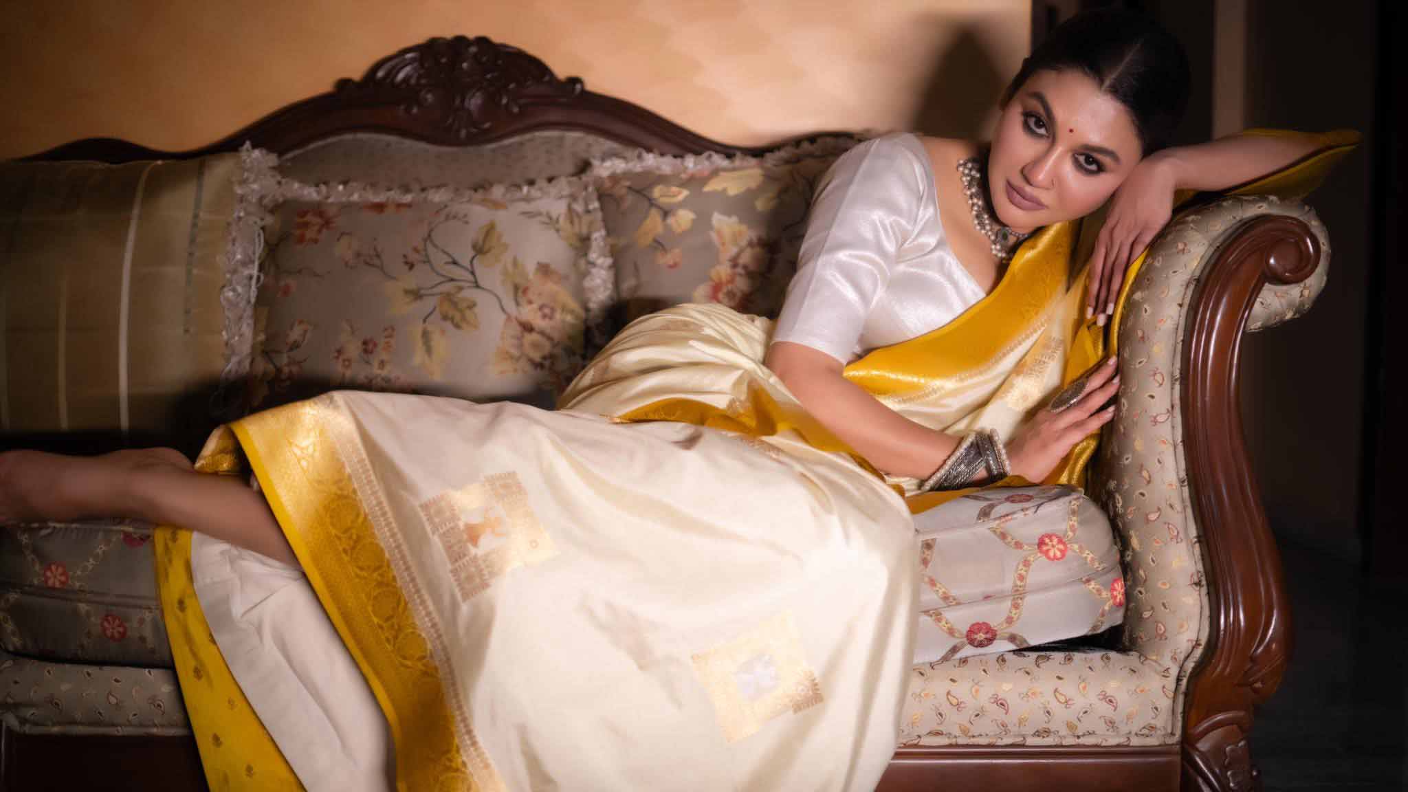 কখনো ভাবিনি হিন্দি সিনেমায় অভিনয় করব: জয়া আহসান