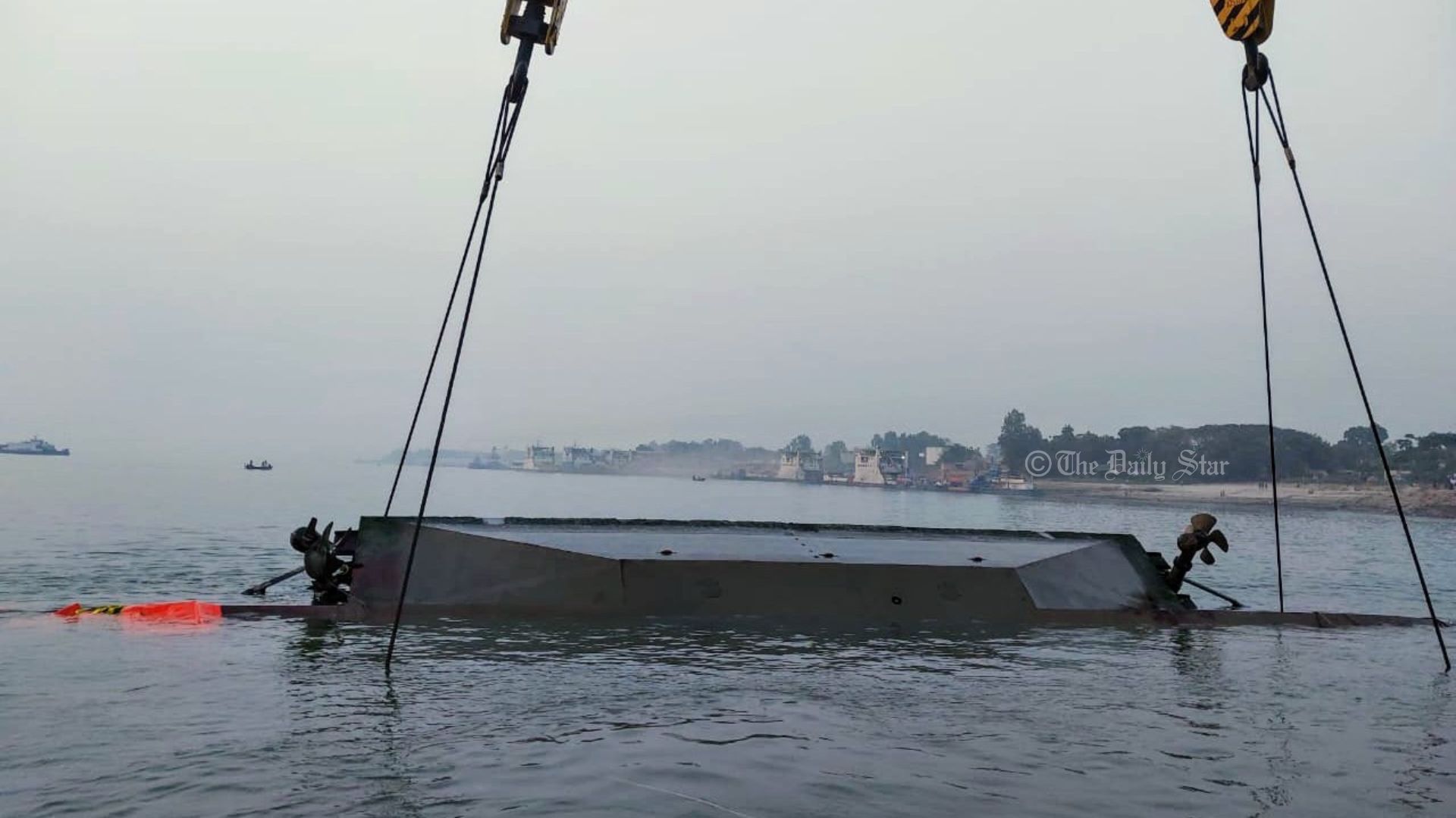 ৭ দিন পর ডুবে যাওয়া ফেরি ‘রজনীগন্ধা’ উদ্ধার