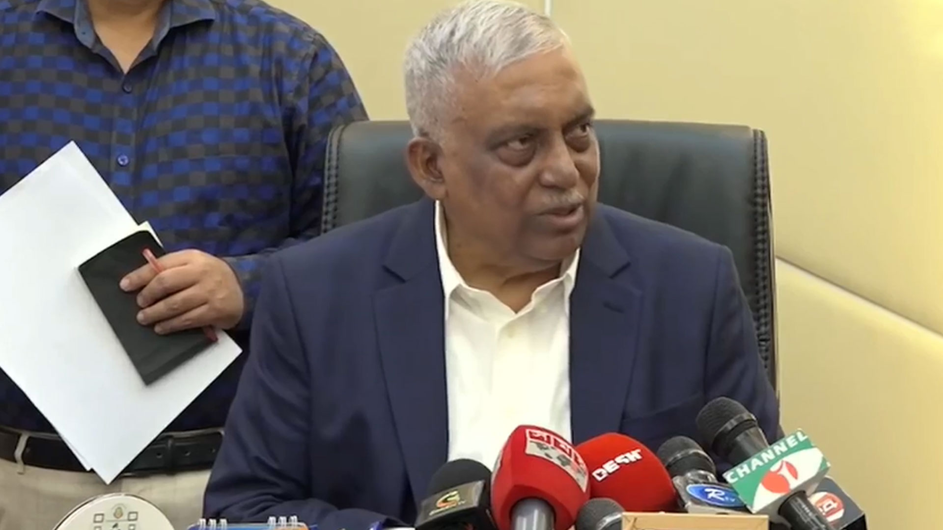 বান্দরবানে ব্যাংক ডাকাতির ঘটনায় কুকি-চিনের সম্পৃক্ততা পাওয়া গেছে: স্বরাষ্ট্রমন্ত্রী