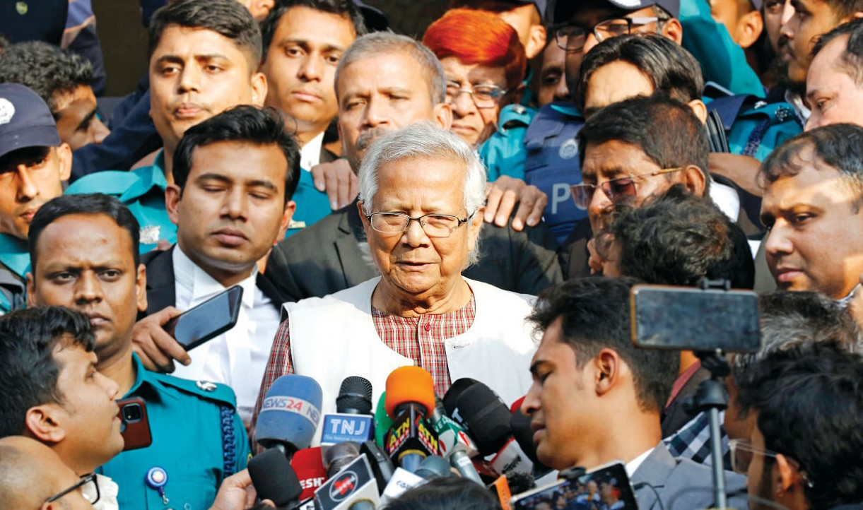 শ্রম আইন লঙ্ঘনের মামলায় খালাস পেলেন ড. ইউনূস
