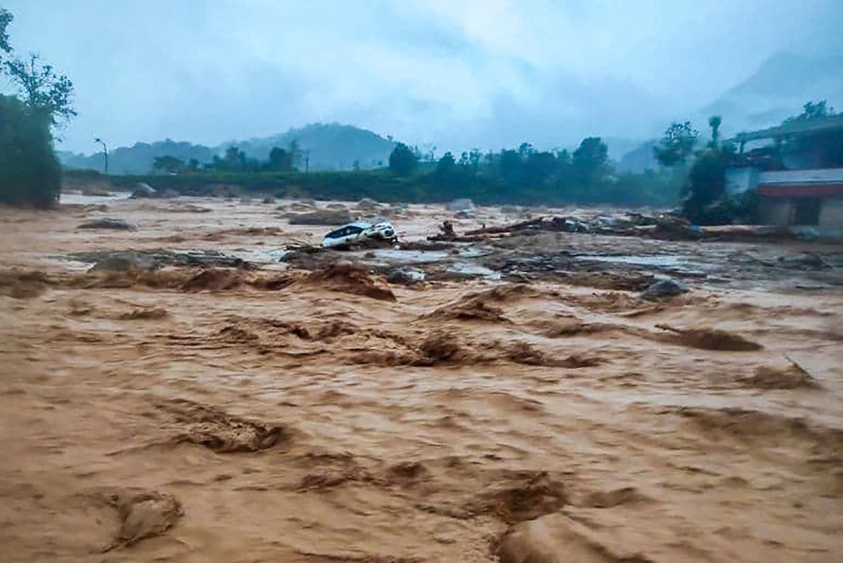কেরালায় ভূমিধসে মৃতের সংখ্যা বেড়ে ৫৭