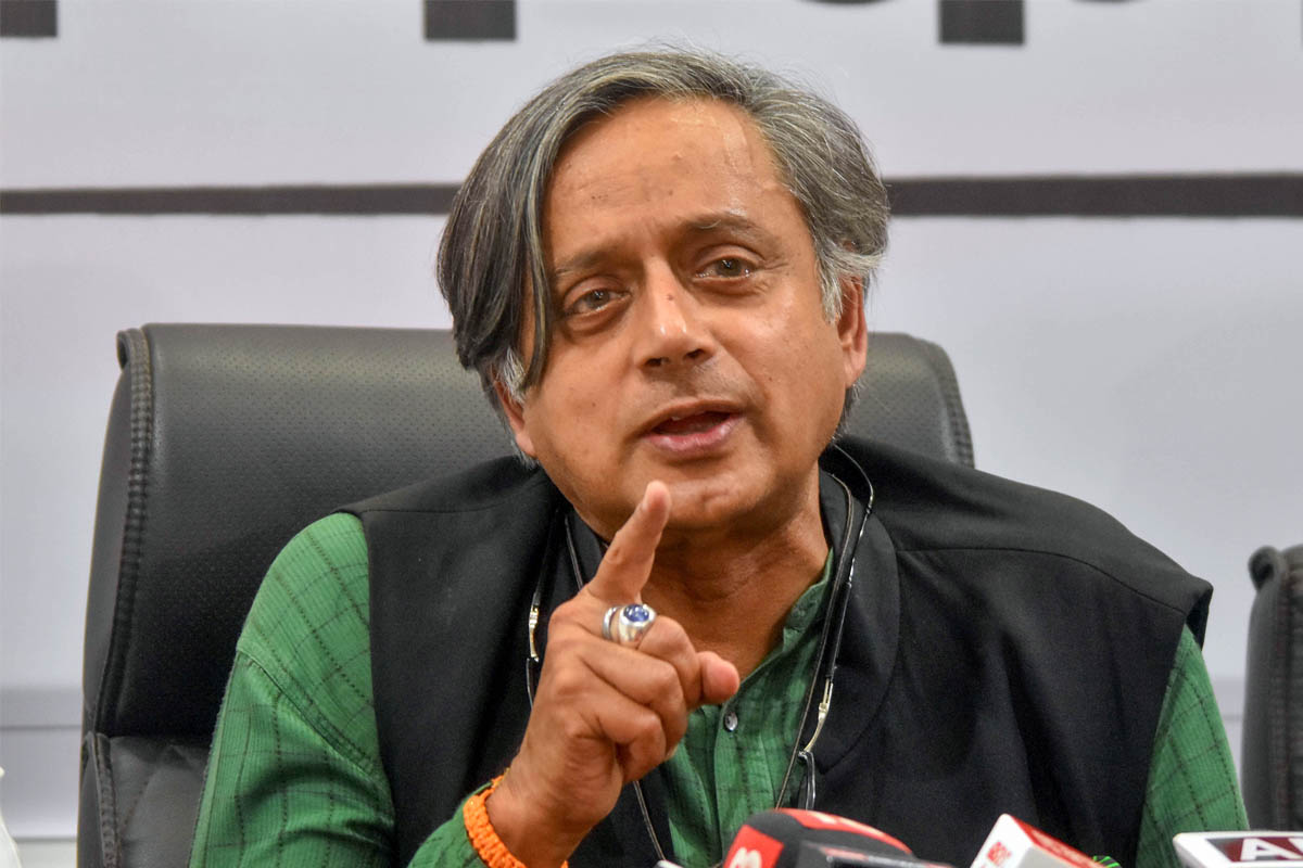 হাসিনা ভারতের বন্ধু, আর ভারত হাসিনার বন্ধু: শশী থারুর