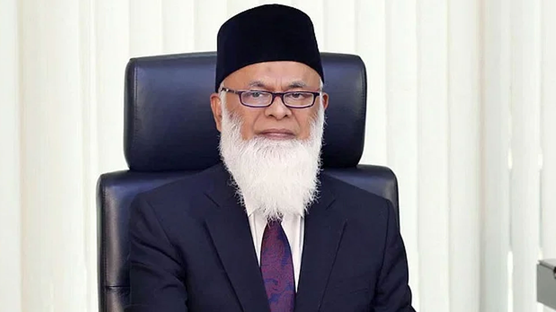 এক্সিম ব্যাংকের সাবেক চেয়ারম্যান নজরুল ইসলাম মজুমদার গ্রেপ্তার