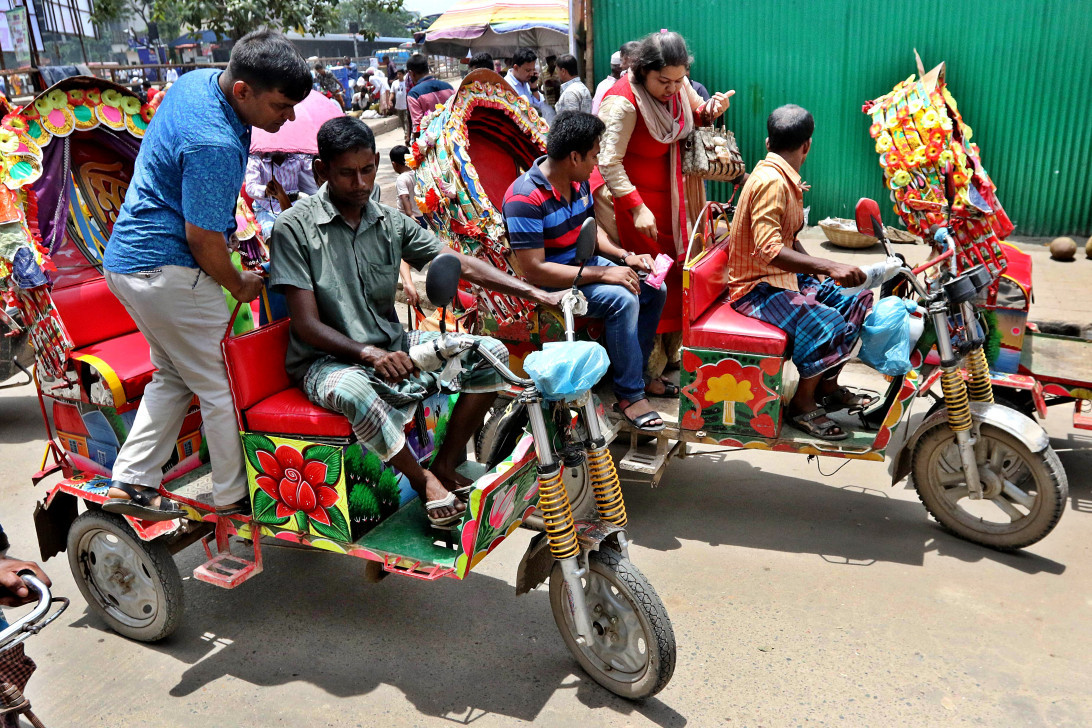 ব্যাটারিচালিত রিকশা বন্ধের আদেশ স্থগিত চেয়ে আপিল করবে সরকার