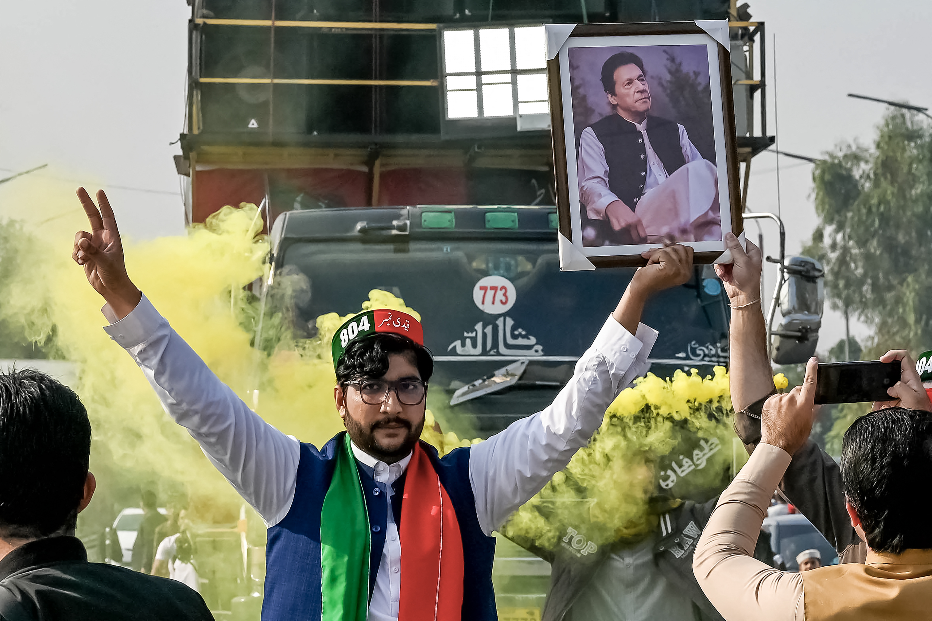 পাকিস্তানের ২ প্রাদেশিক পরিষদে ইমরানের পিটিআইকে নিষিদ্ধের প্রস্তাব