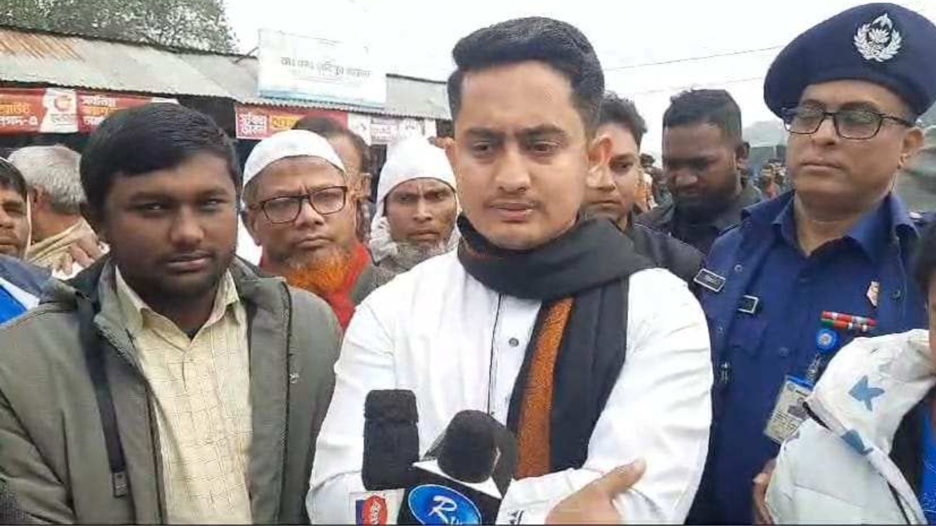 দেশ থেকে চুরি করা টাকা দিয়ে প্রোপাগান্ডা চালাচ্ছেন হাসিনা: সারজিস