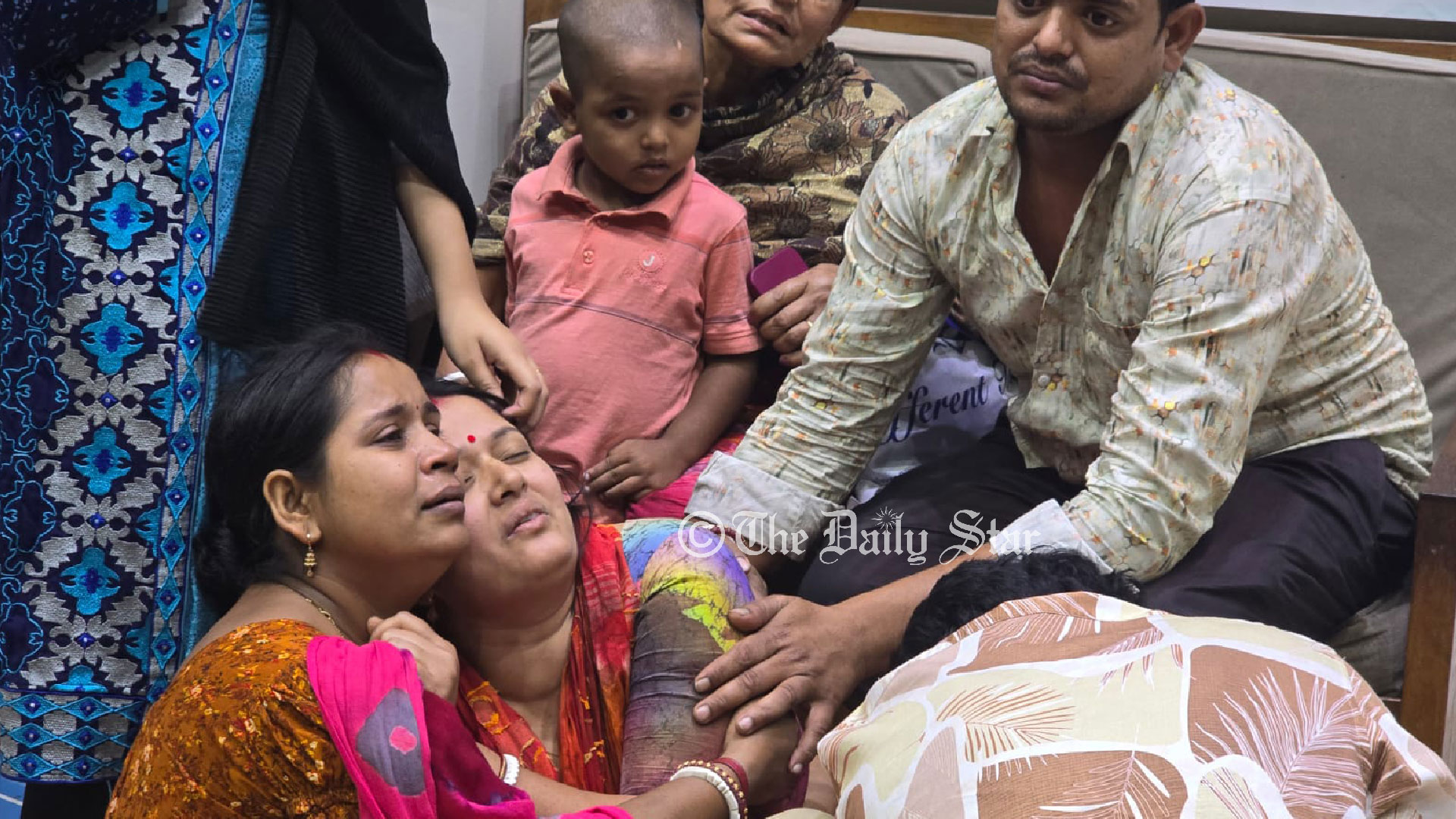 ককটেল ফাটিয়ে, কুপিয়ে স্বর্ণ লুট: সাভারের সেই ব্যবসায়ী মারা গেছেন