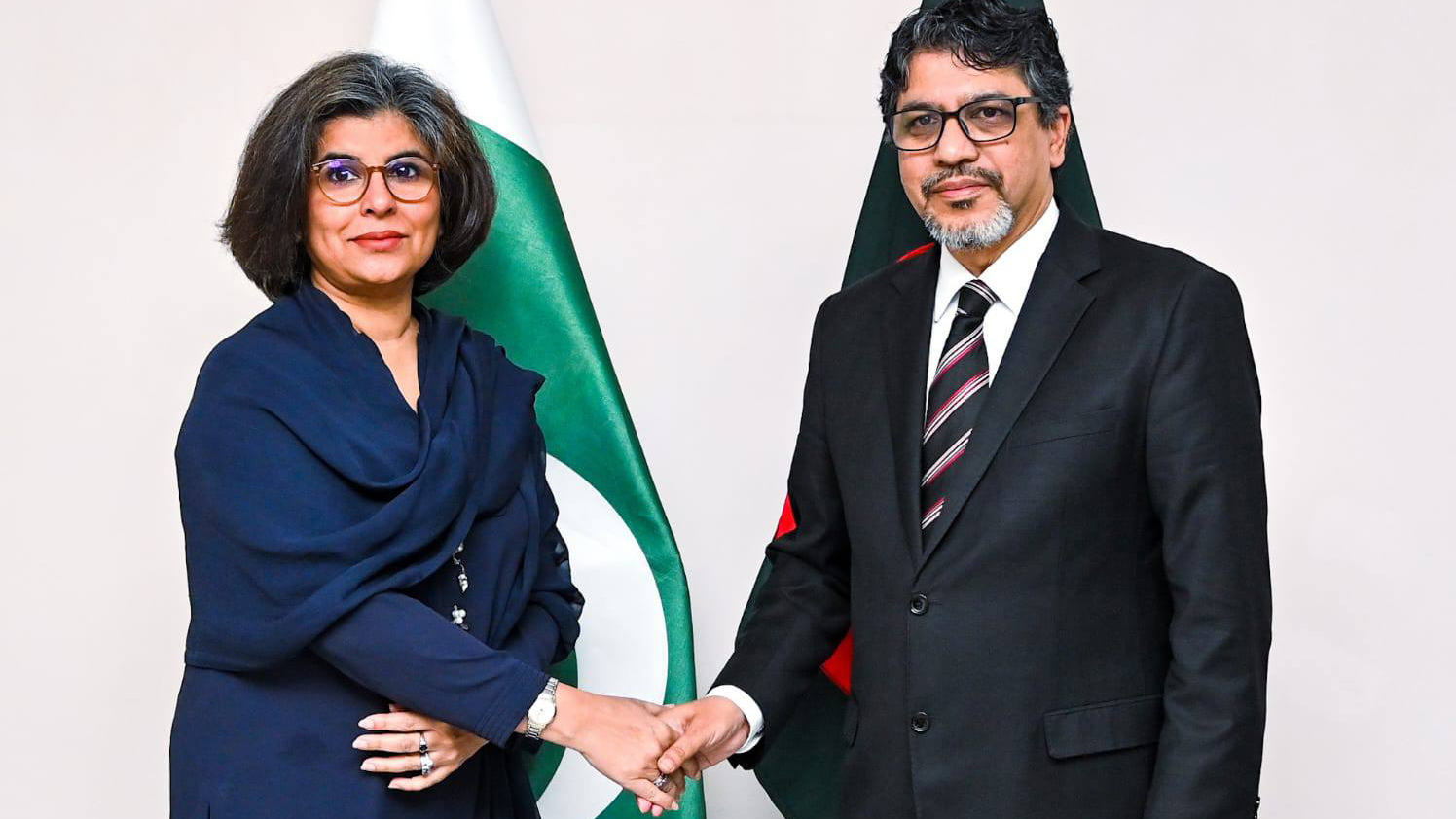 ১৫ বছর পর বৈঠকে বাংলাদেশ ও পাকিস্তানের পররাষ্ট্রসচিব