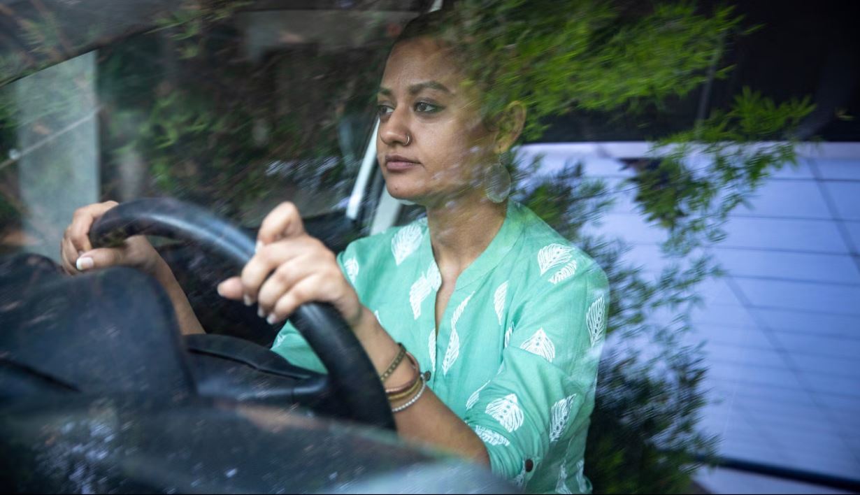 দেশের নারী চালকরা যেসব চ্যালেঞ্জের মুখে পড়েন