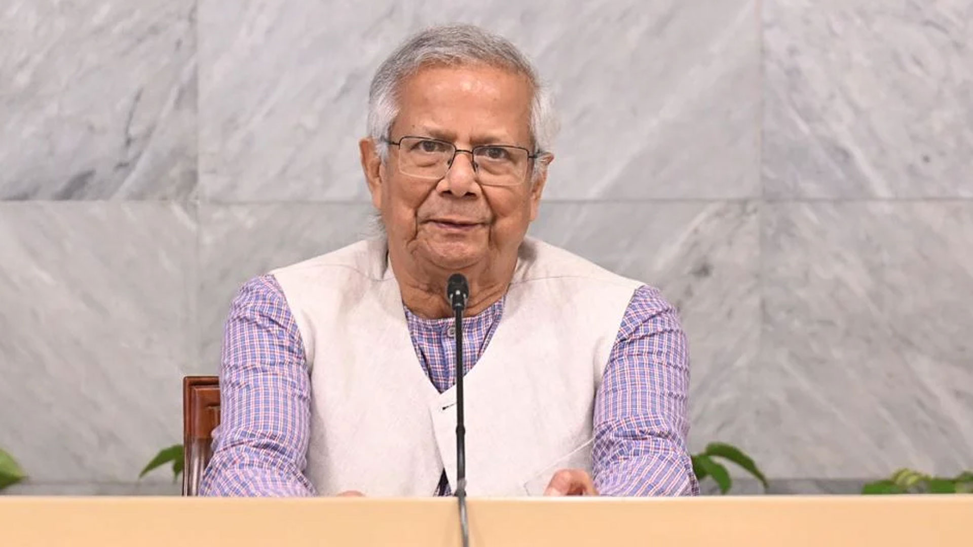 কড়াইলে ক্ষতিগ্রস্তদের প্রয়োজনীয় সহায়তা দেবে সরকার: প্রধান উপদেষ্টা