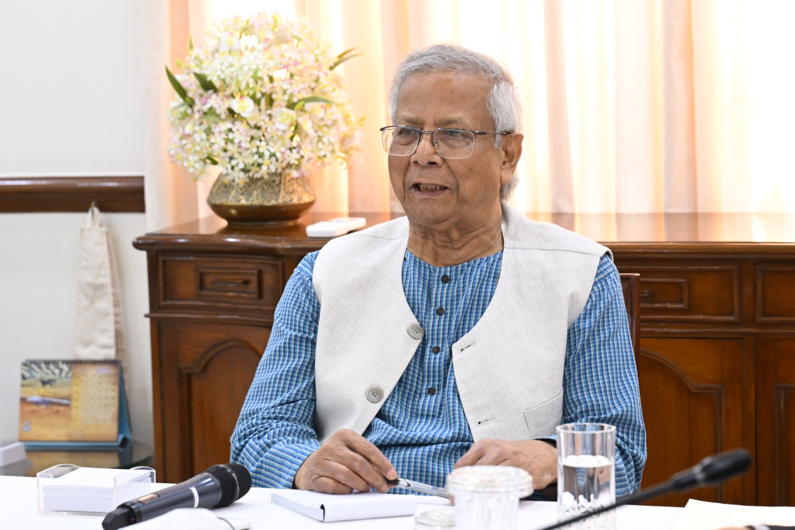 নির্বাচন পাঁচ বছরের জন্য, গণভোট শত বছরের জন্য: প্রধান উপদেষ্টা
