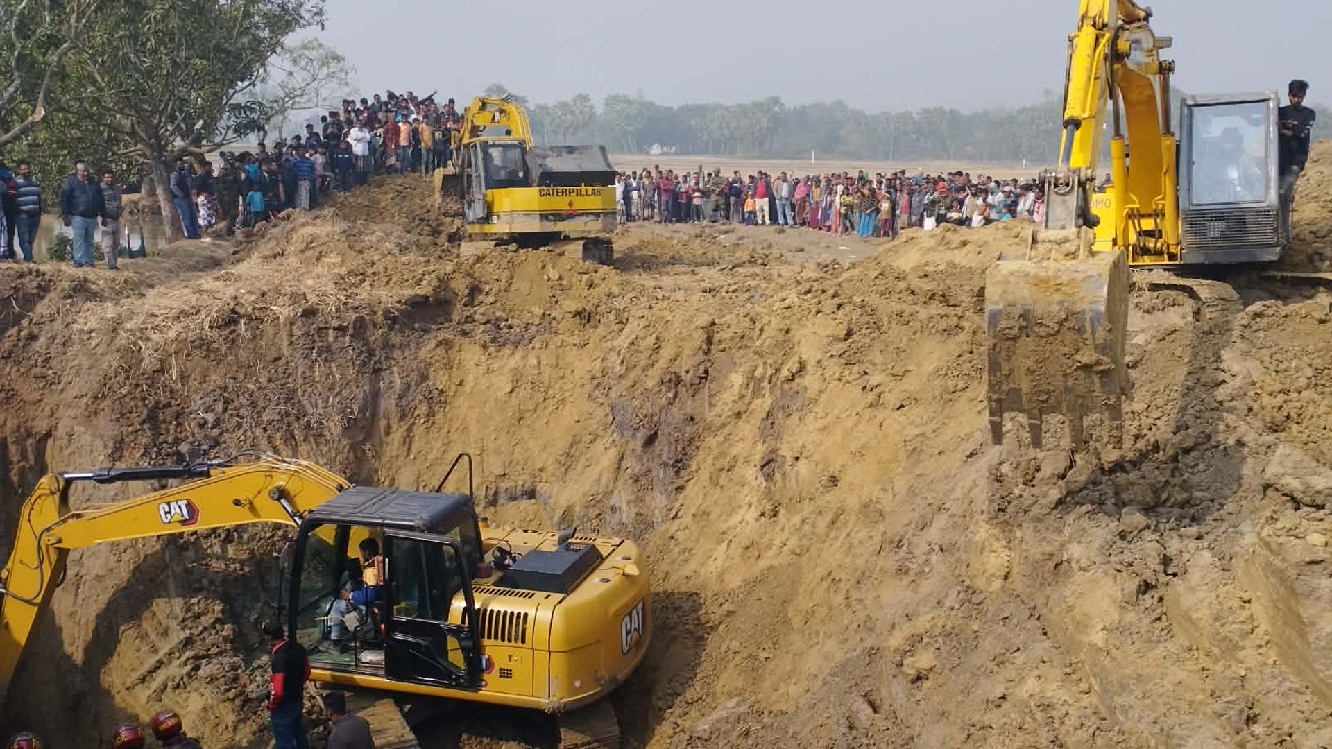 ৩০ ফুট খননের পরও উদ্ধার হয়নি শিশু সাজিদ