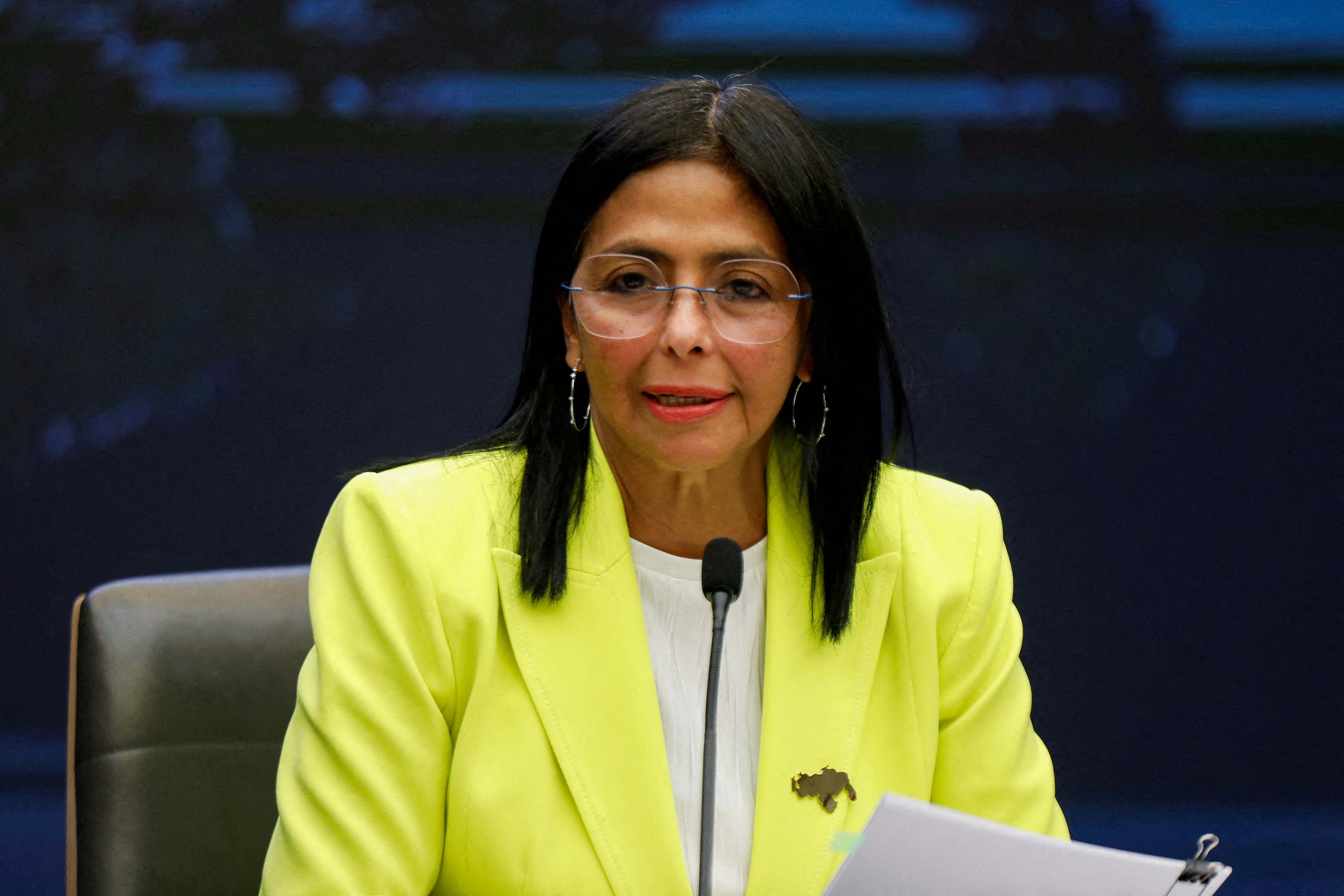যুক্তরাষ্ট্রকে যে বার্তা দিলেন ভেনেজুয়েলার অন্তর্বর্তী প্রেসিডেন্ট