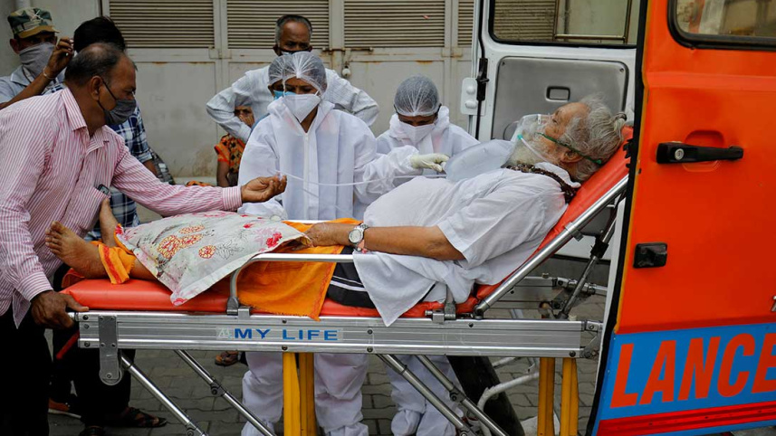 2021-04-26T064021Z_863706035_RC2I3N9VBQJK_RTRMADP_3_HEALTH-CORONAVIRUS-INDIA.jpg