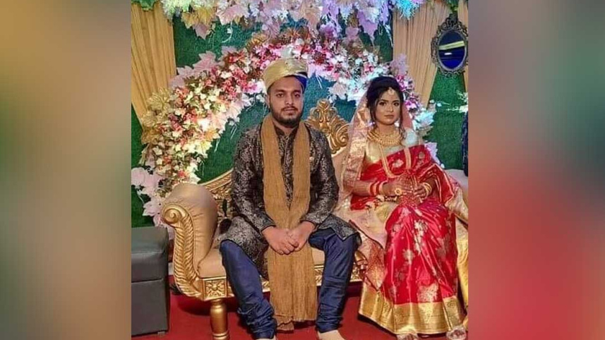 Couple-Ashik-Muna_Prothom-Alo.jpg
