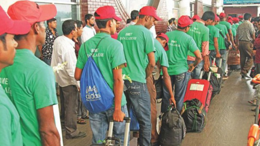 migrants-anxiously-waiting.jpg