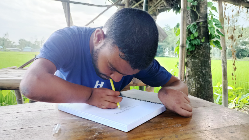 lalmonirhat_disabled_student-01.jpg