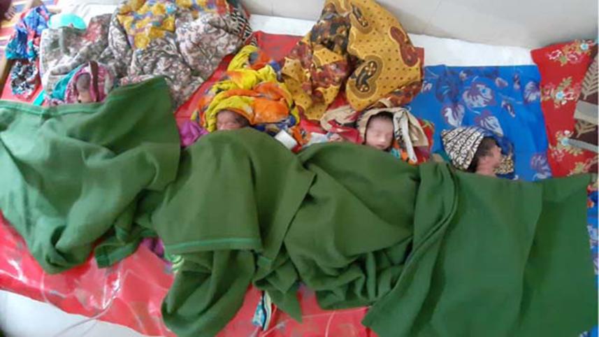 benapole_photo_-mother_birth_4_children_together_-23.09.21.jpg