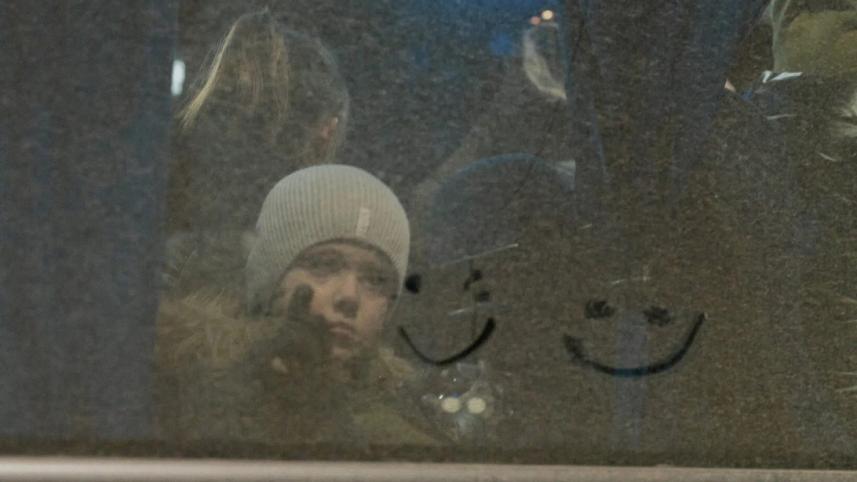 ismail-ferdous-ukraine-child-smiley.jpg