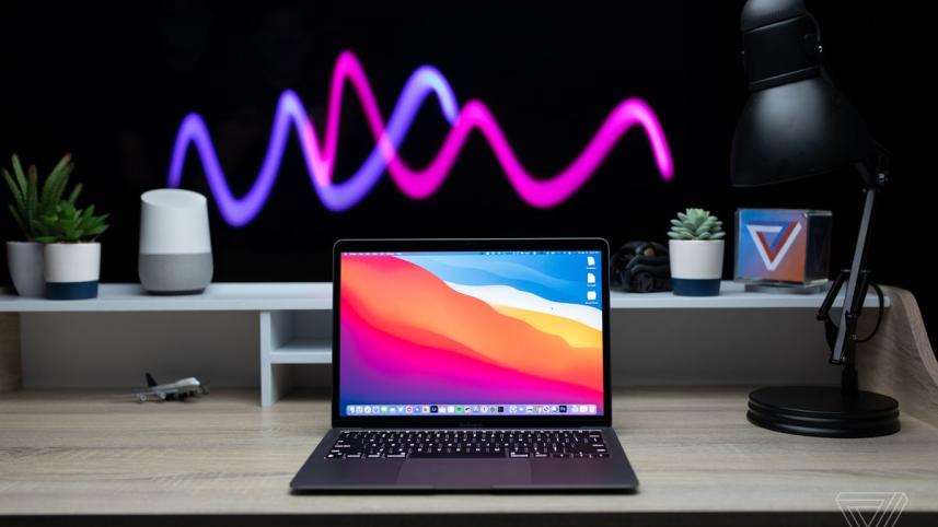 the_verge_mac_book_air_m1.jpg