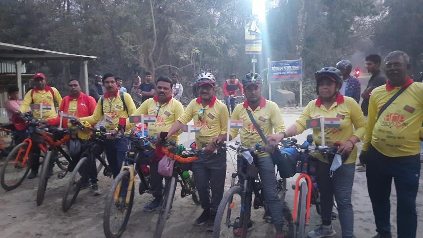 indian_team_in_pabna.jpg