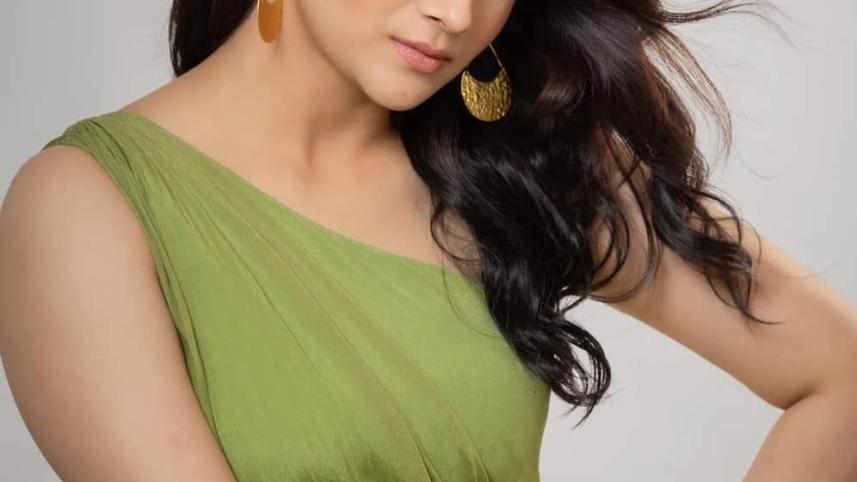 পূজা চেরির সঙ্গে দূরত্ব বাড়ল শাকিব খানের
