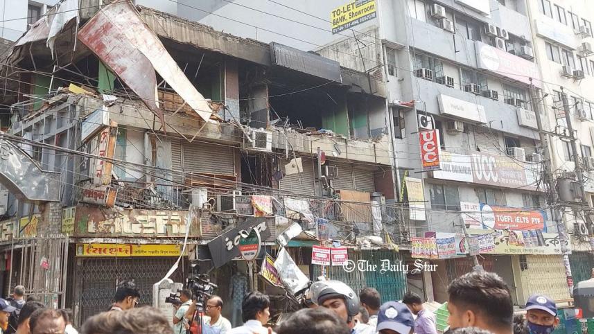সায়েন্স ল্যাব.jpg