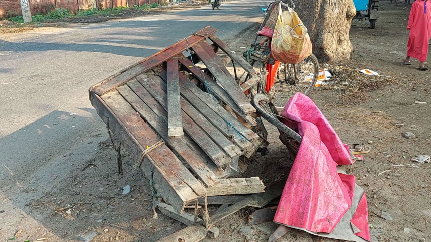 accident_jhinaidaha_28mar23.jpg