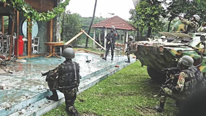 হোলি আর্টিজানে হামলা