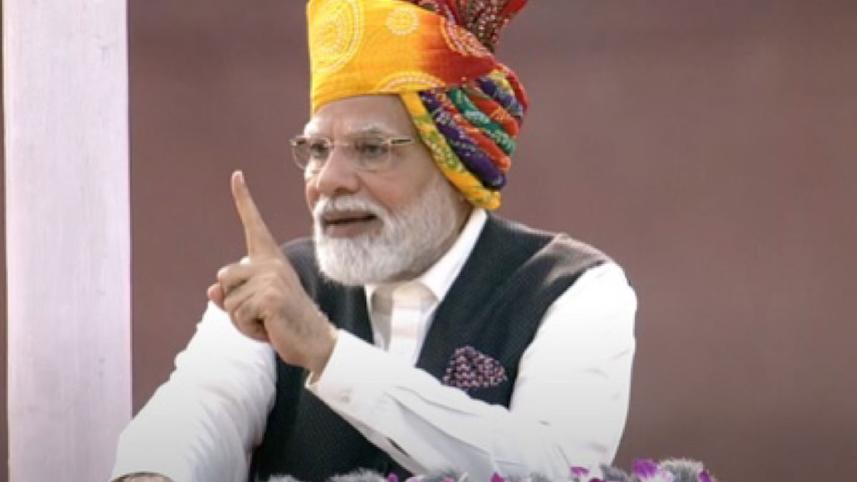 স্বাধীনতা দিবসের বক্তব্য রাখছেন মোদি। ছবি: স্টেটসম্যান