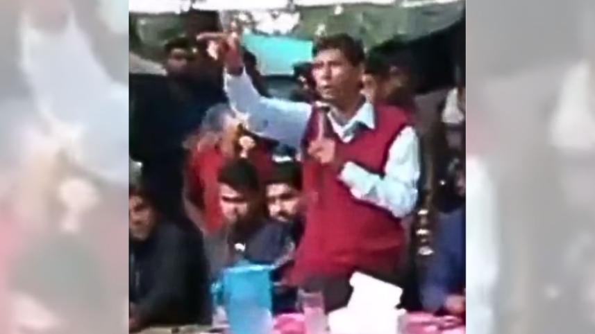 নৌকায় প্রকাশ্যে সিল