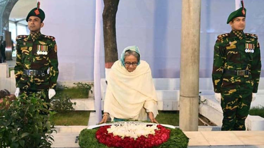 বঙ্গবন্ধু ও ১৫ আগস্টের শহীদদের প্রতি প্রধানমন্ত্রীর শ্রদ্ধা